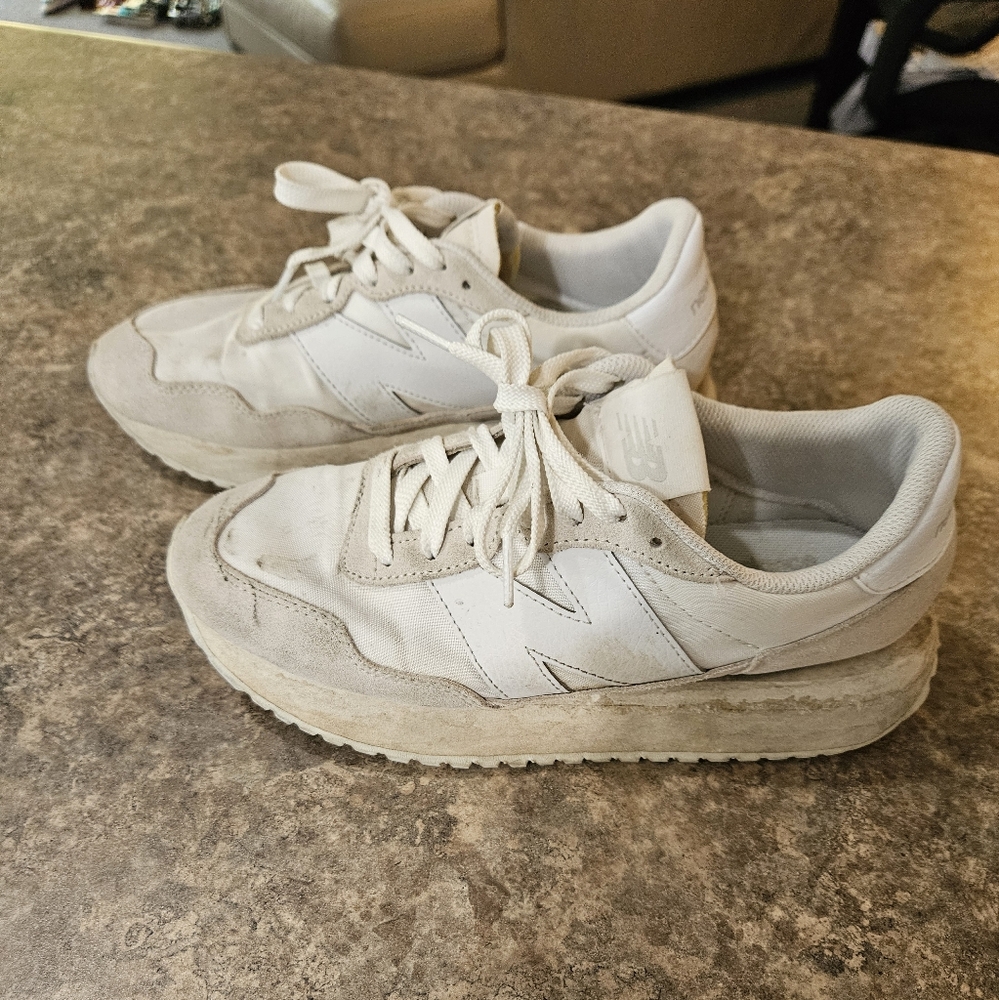 New Balance 237 Women’s Sneakers – White, Size 7.5 US
